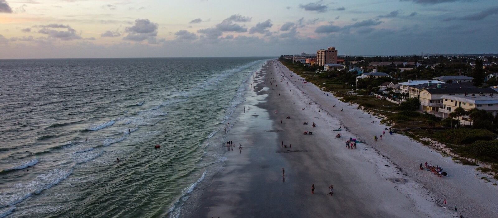 The Beautiful Coast at Indian Rocks Beach for Building a New WinWay Home in the St. Petersburg Area in Florida